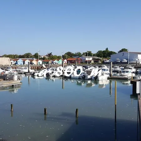 Апартаменты Adopt'ile *